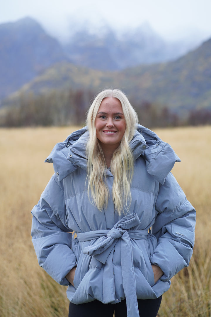 Steilia Brushed Down