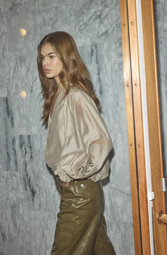 Dame AW26