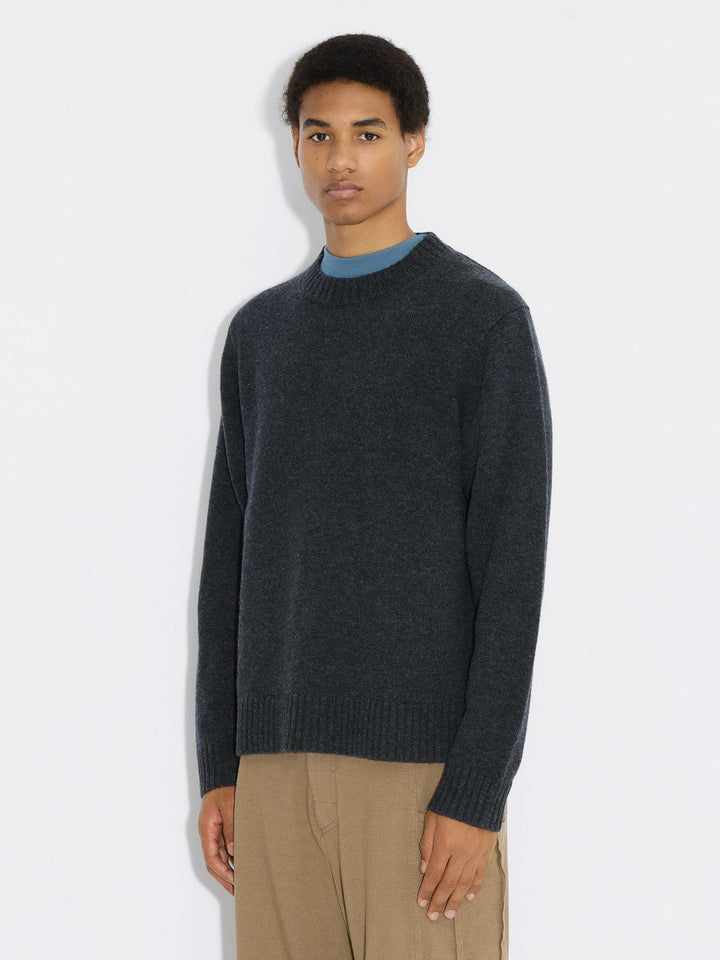 Holzweiler Fluffy Crew