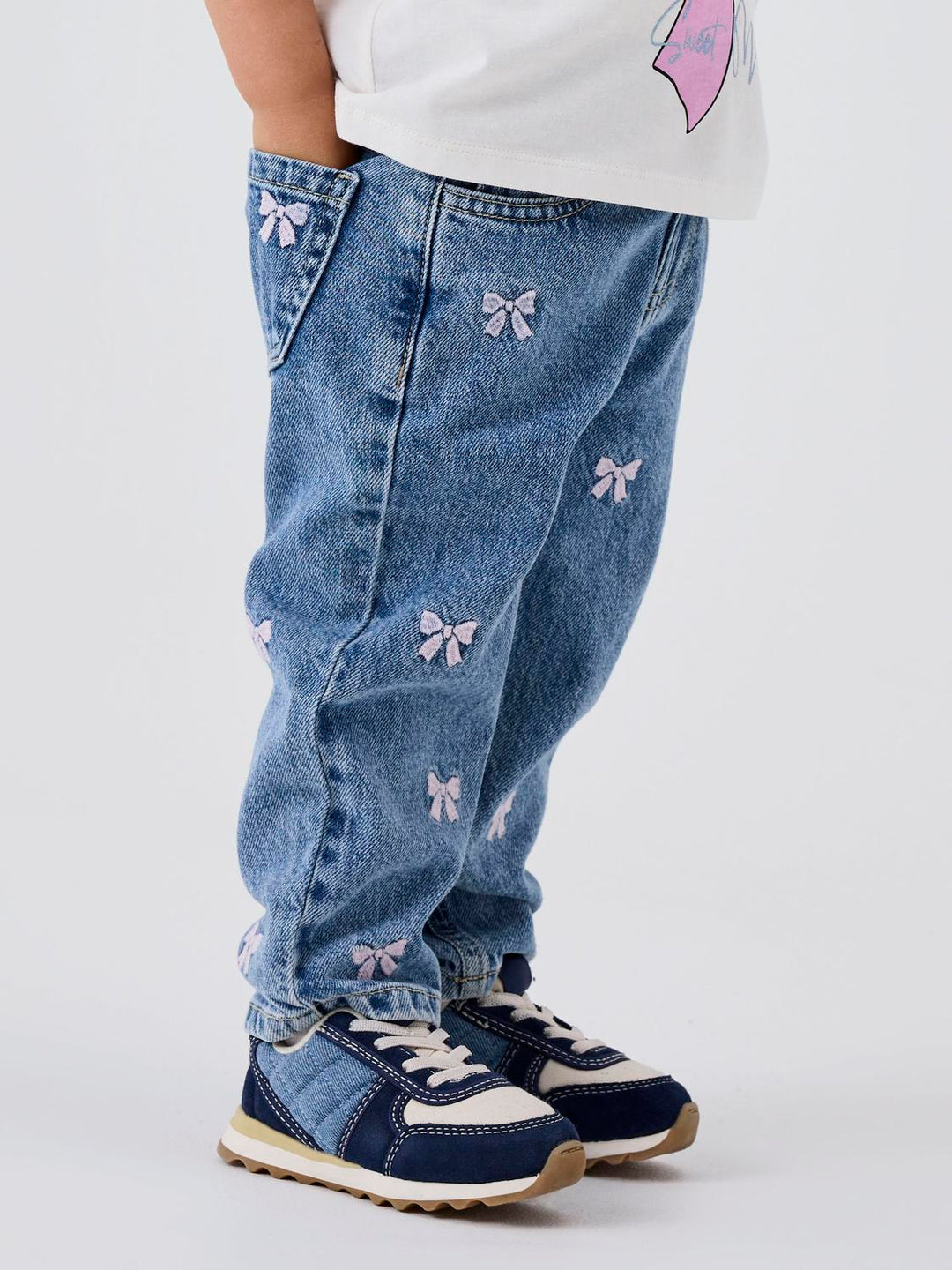 NMFBELLA MOM EMB JEANS