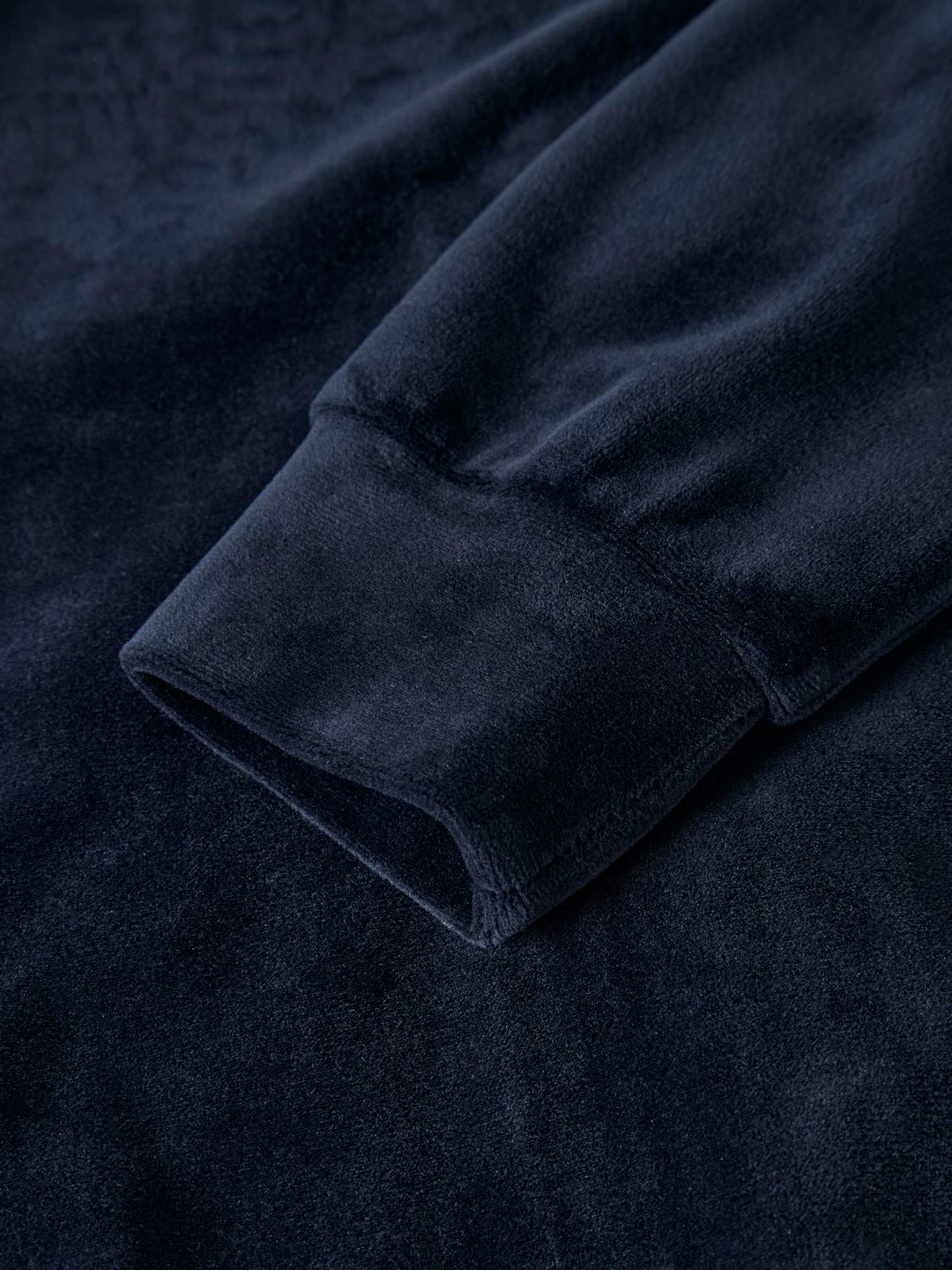 NKFLILI LS VELOUR GENSER
