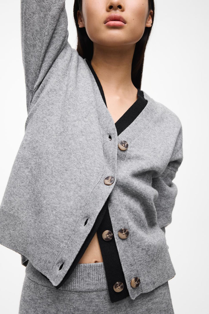 Viril V-Neck Knit Cardigan - Noos