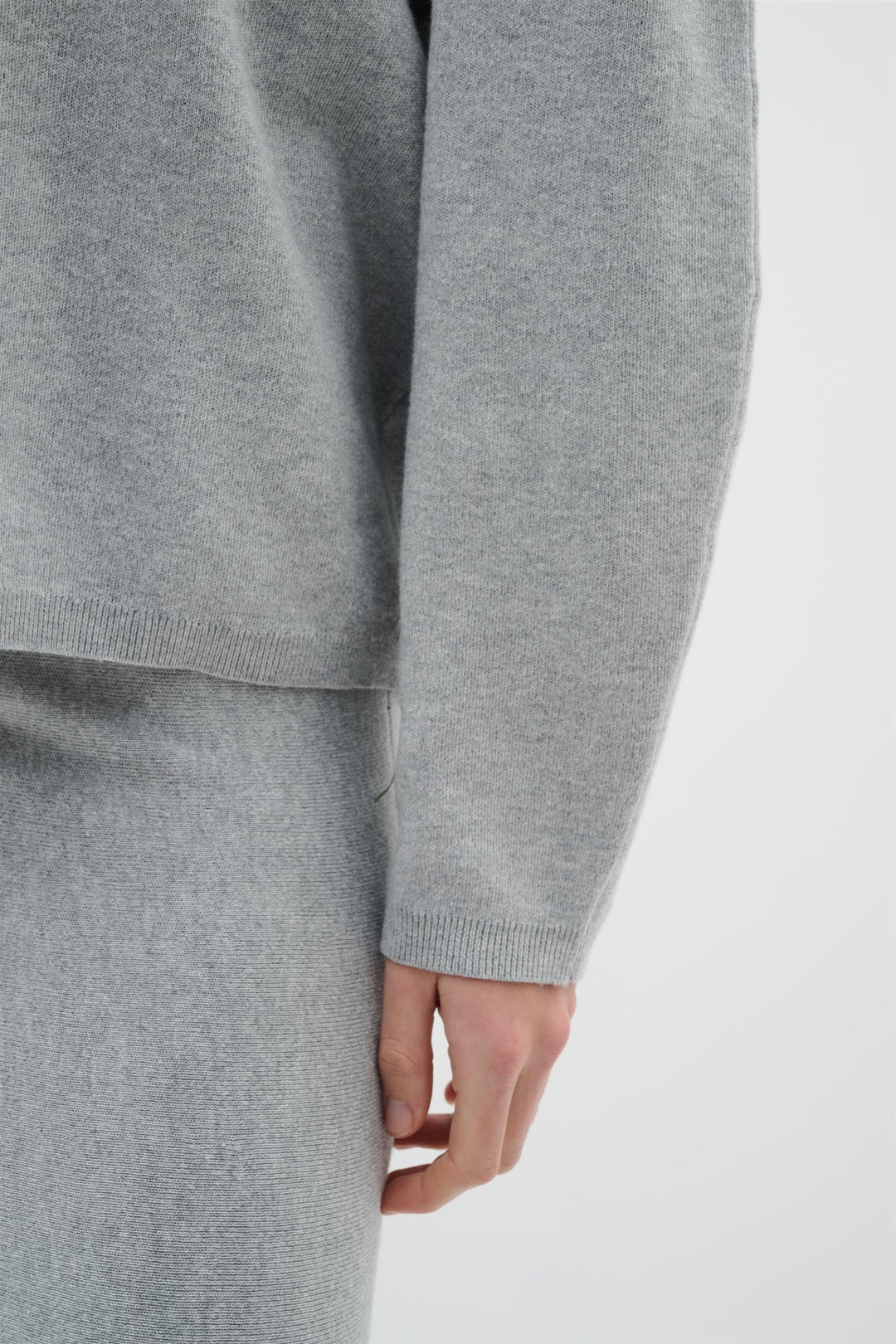 Kayllaiw Pullover