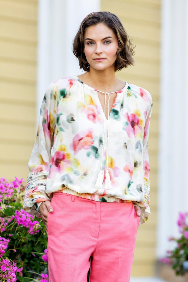 Seam Detail Sleeve Blouse