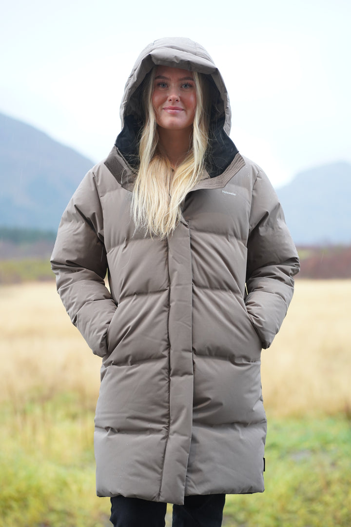 Loen Down Jacket