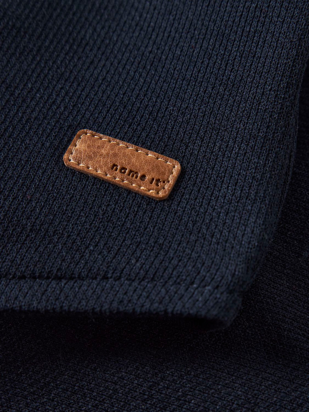 NBMROBINO VEST