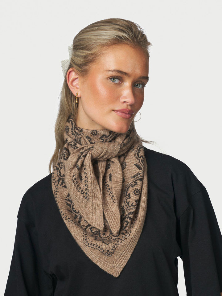 Lolana Paisley Knit Scarf