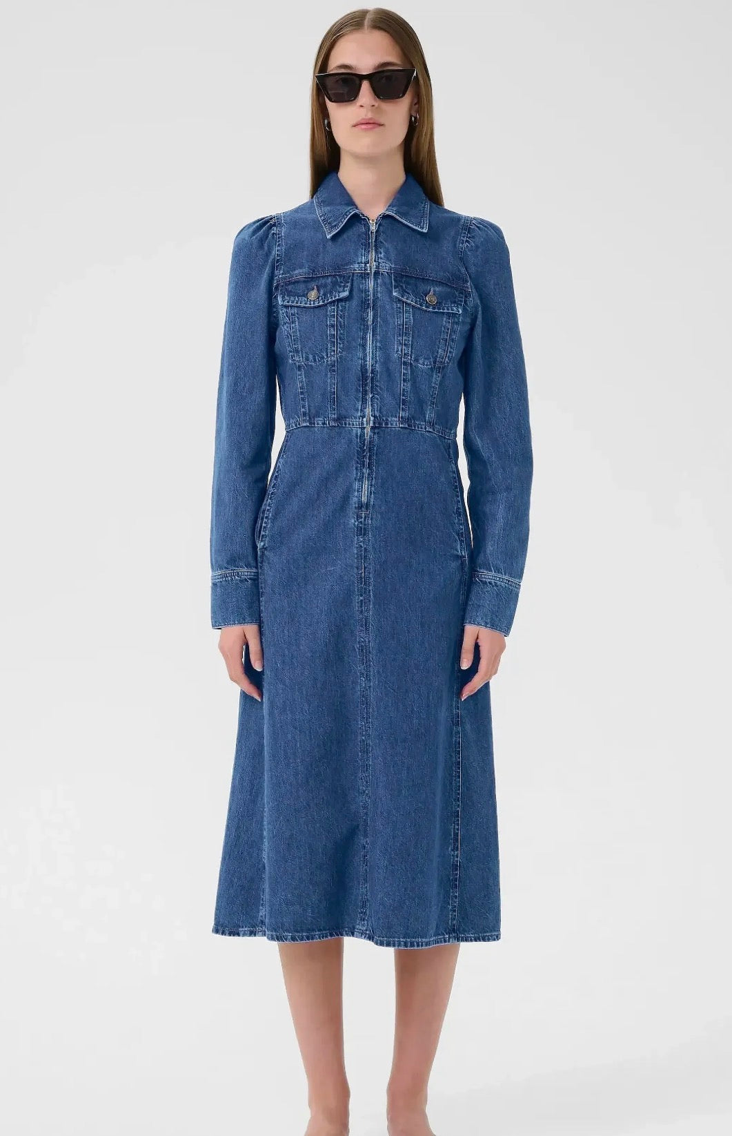 Naavaiw Dress