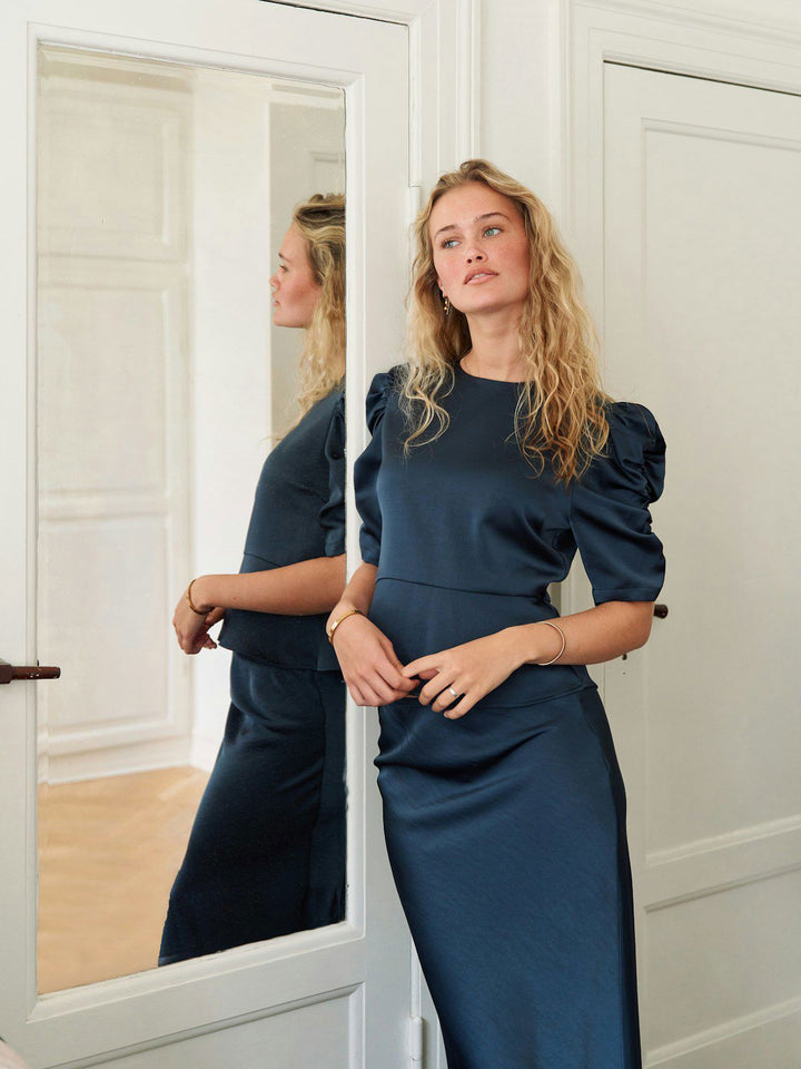 Benua Heavy Sateen Blouse