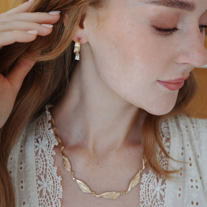 Lilies & Pearls