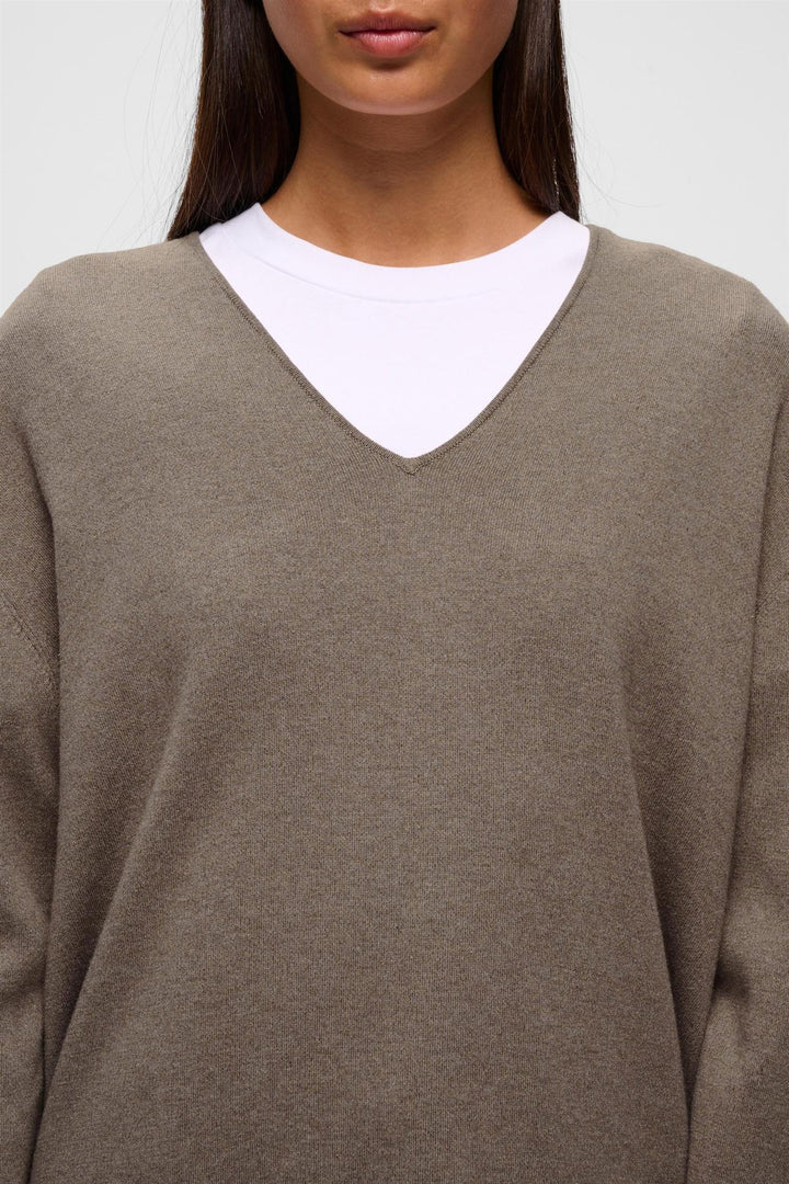 Tildaiw V-Neck