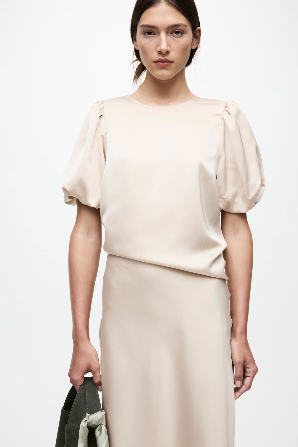 Viellette 2/4 Satin Puff Top - Noos
